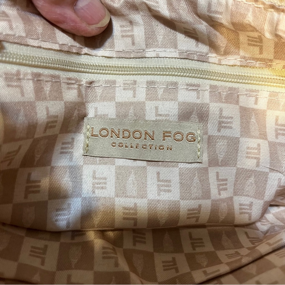 Elegant Cream London Fog Crossbody Bag - Picture 7 of 11